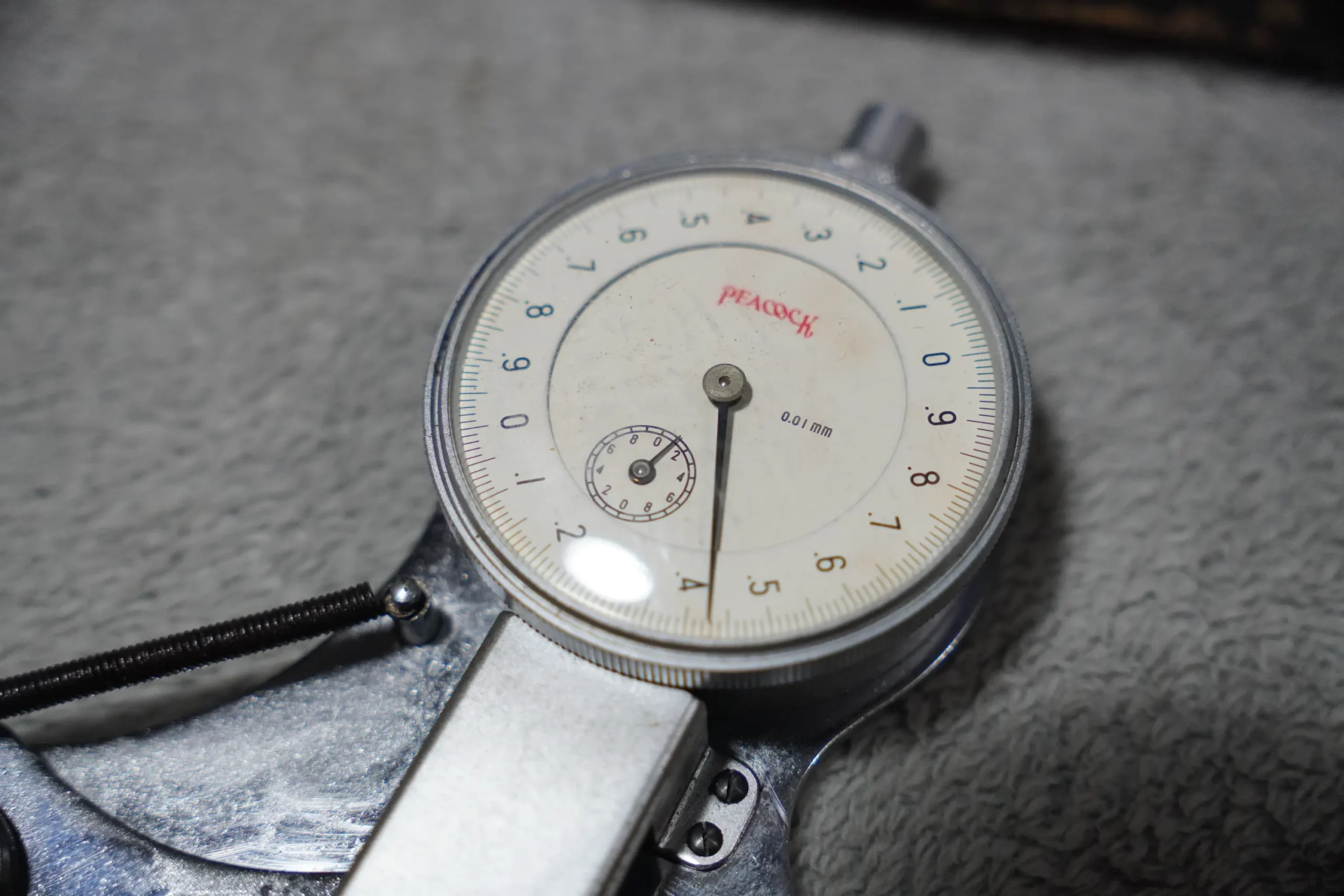 PEACOCK Internal Dial Caliper Gauge 30-50mm, 0.01mm Resolution - Image 3