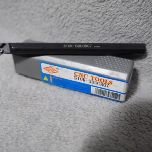 HZSK Turnning Tool Holder S10K-SDUCR07 & 10 Used Carbide Inserts DCMT 070204