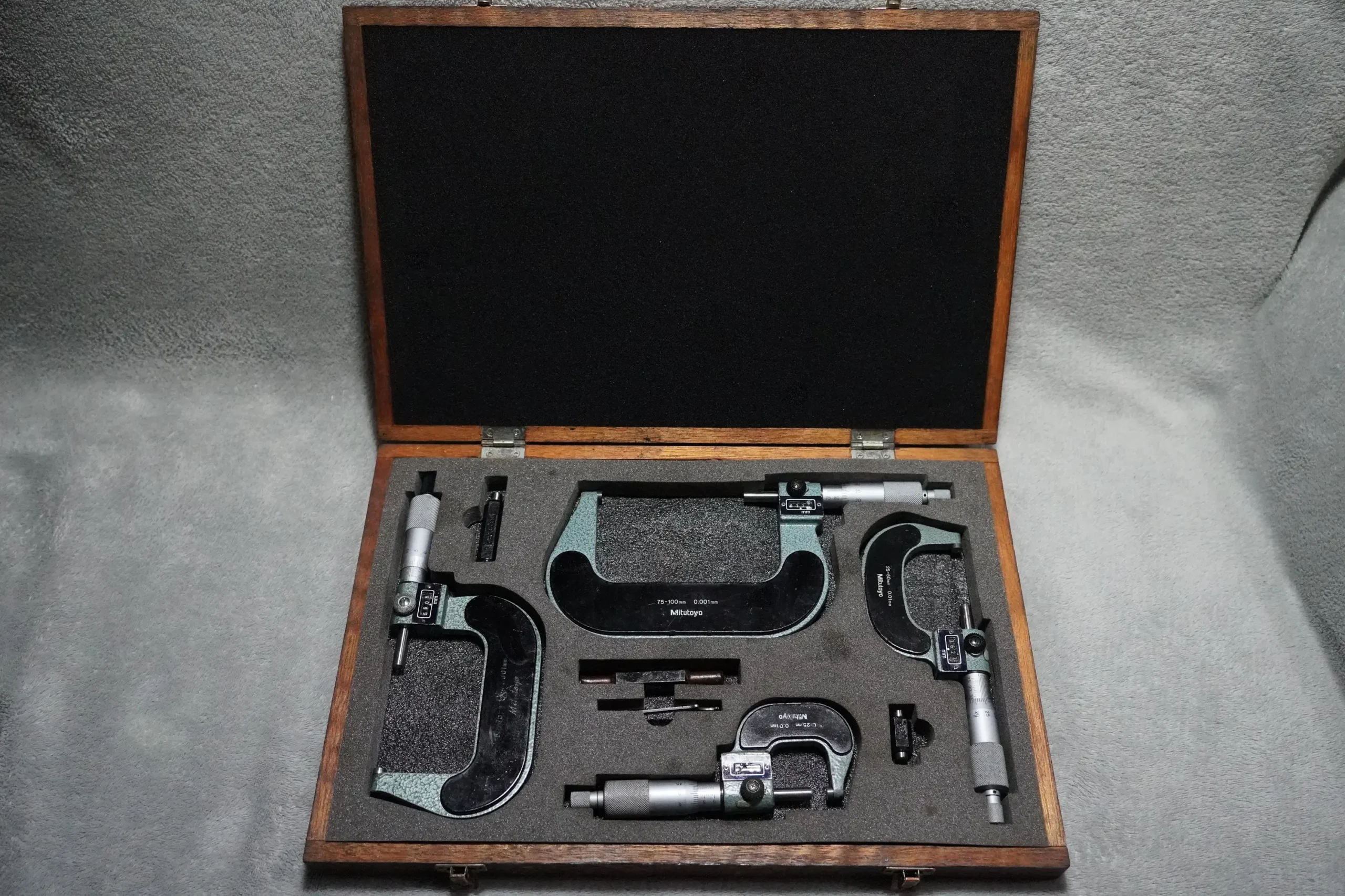 MITUTOYO Digit-Counter Outside Micrometers 0-100mm Set (4 pcs) - Image 2