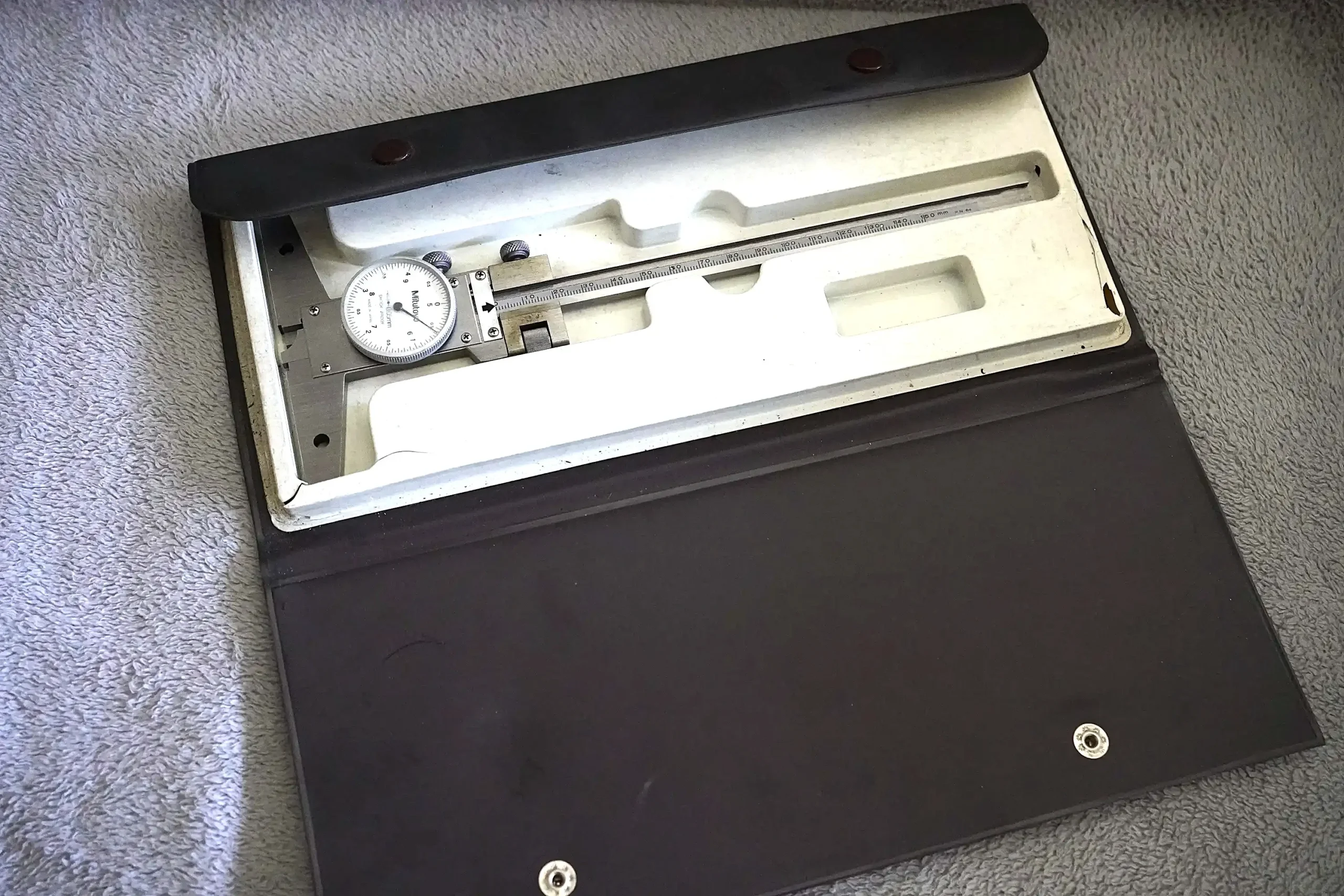 MITUTOYO Dial Depth Gauge 150mm, 0.05mm Resolution - Image 6