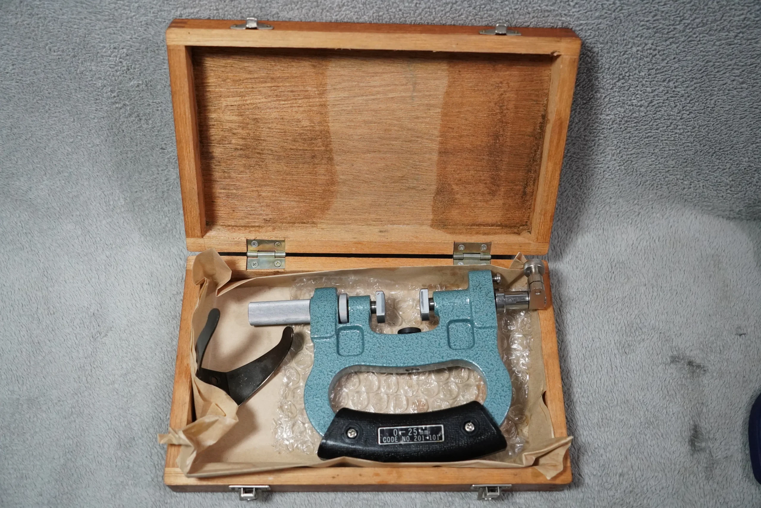 MITUTOYO Dial Snap Gage 0–25 mm Range – Series 201, Model 201‑101 - Image 2