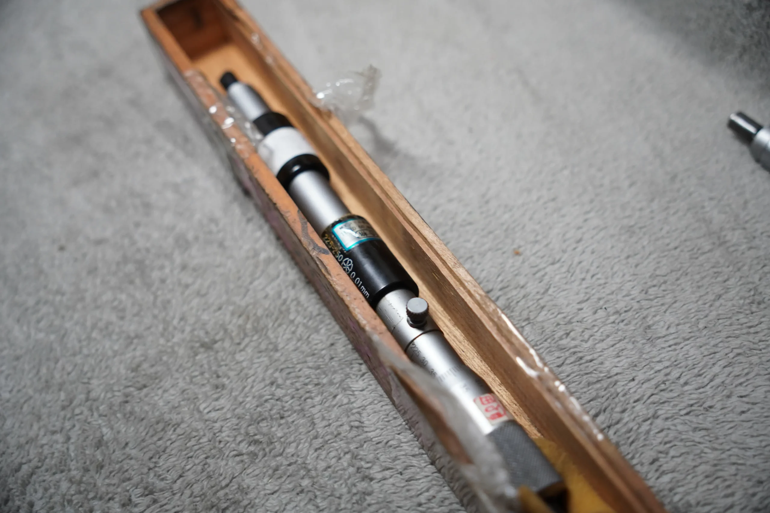 MITUTOYO Inside Micrometer 225–250 mm, 0.01mm Resolution - Image 2