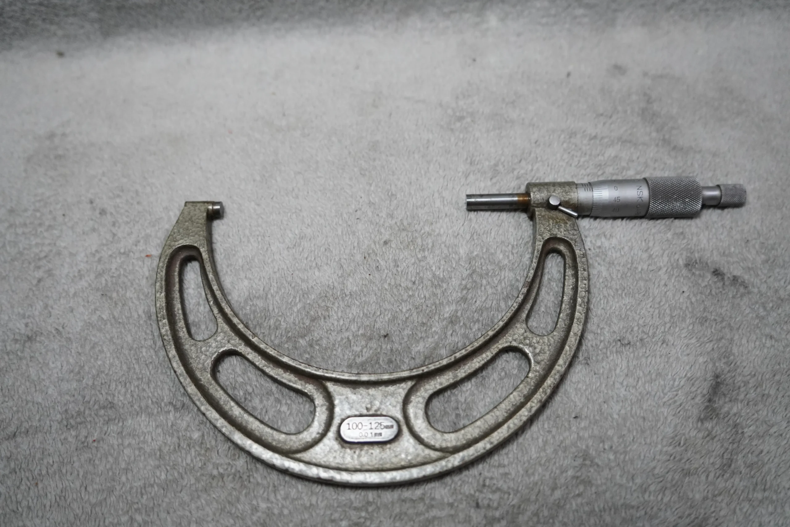 NSK Outside Micrometer 100–125 mm, 0.01 mm Resolution (Mic Only) - Image 2