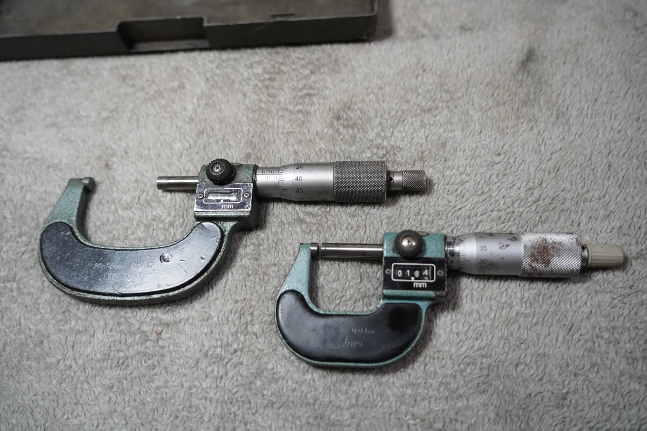 Set of 2 MITUTOYO Digit-counter Outside Micrometer 0-25mm, 50-75mm , 0.01mm Resolution - Image 3