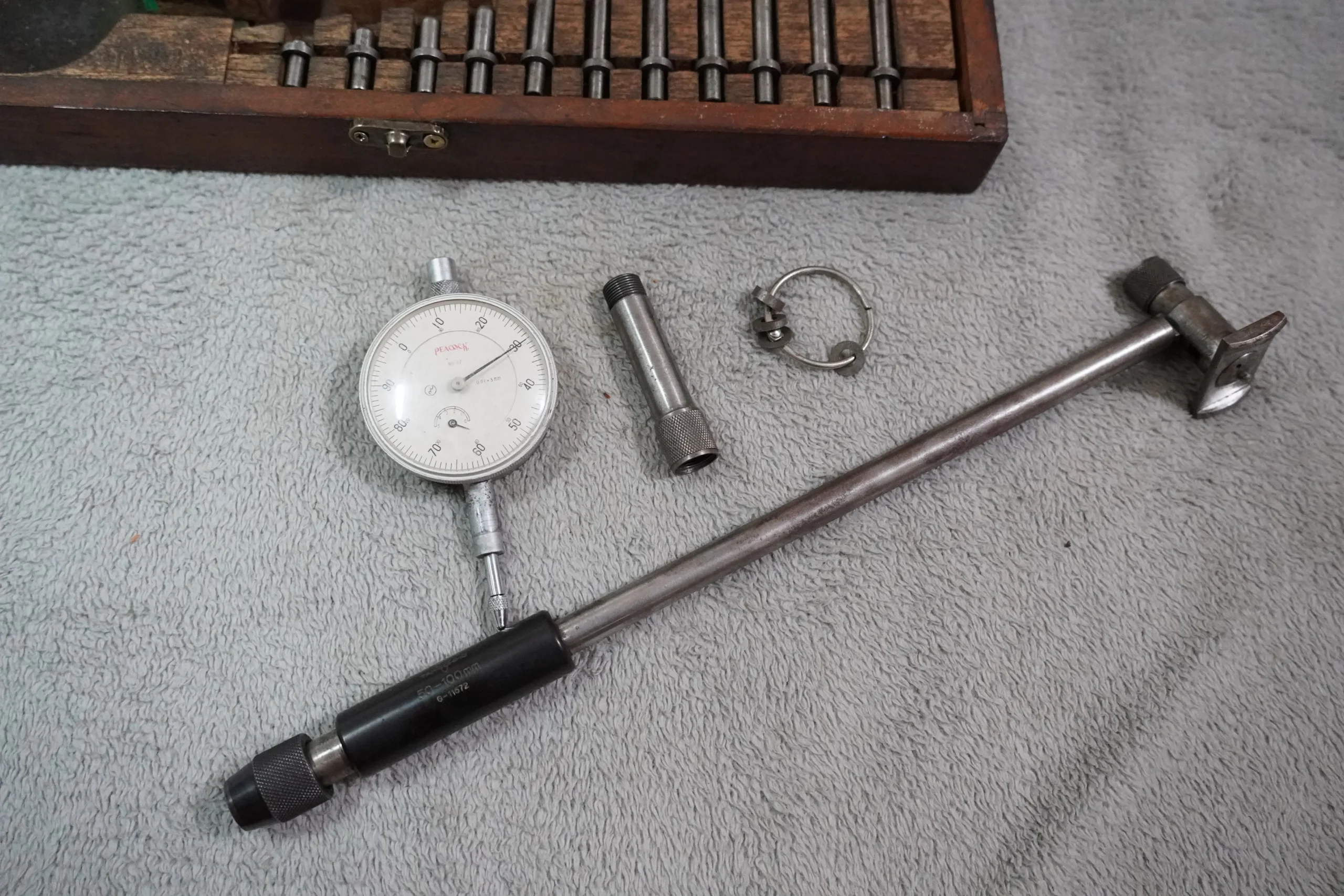 TOYOSEIKI Dial Bore Gauge 50–150 mm Range (c/w Peacock Dial Indicator 5mm, 0.01mm) - Image 10