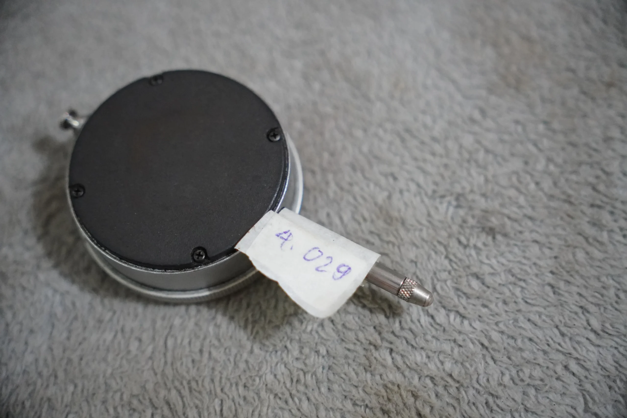 MITUTOYO‑NICCO Dial Indicator – 10mm Range, 0.01mm Resolution - Image 2