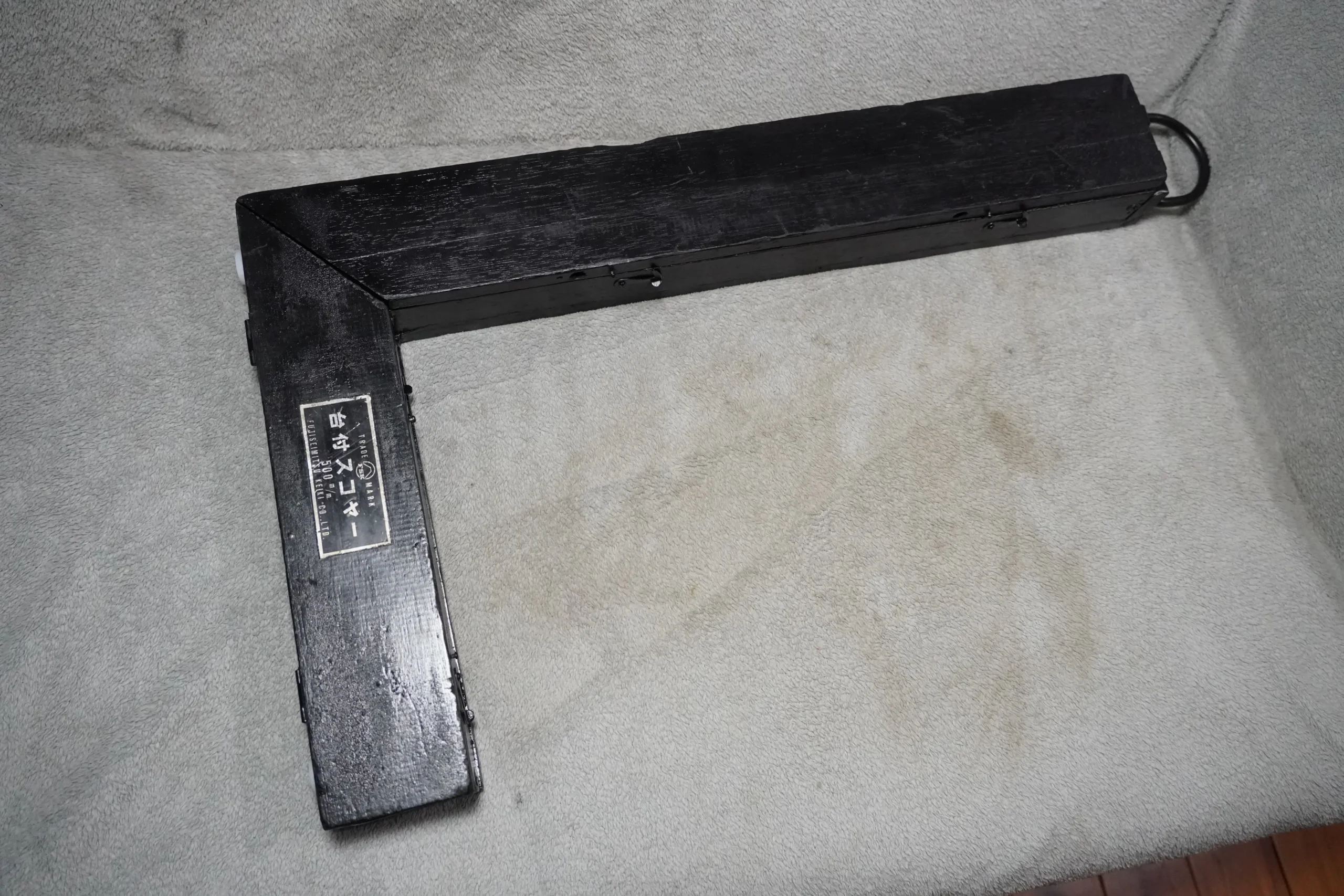 FUJISEIMITSU KEIKI Engineering Square – 500 × 300mm (c/w Wooden Case) - Image 16