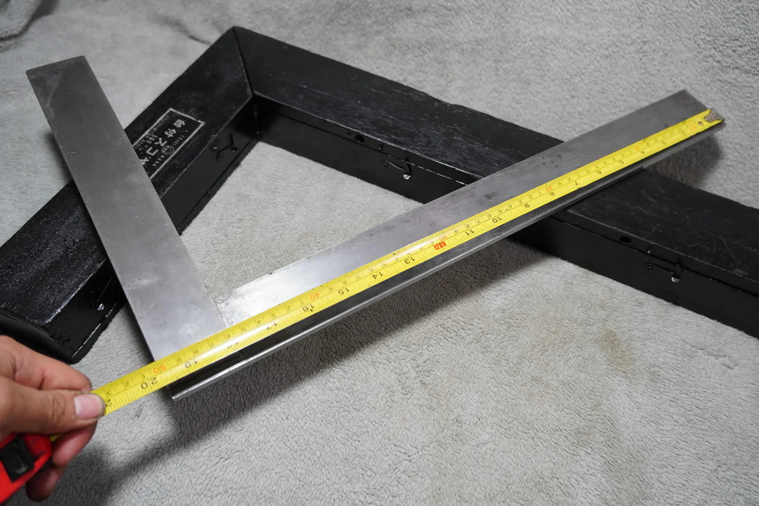 FUJISEIMITSU KEIKI Engineering Square – 500 × 300mm (c/w Wooden Case) - Image 6