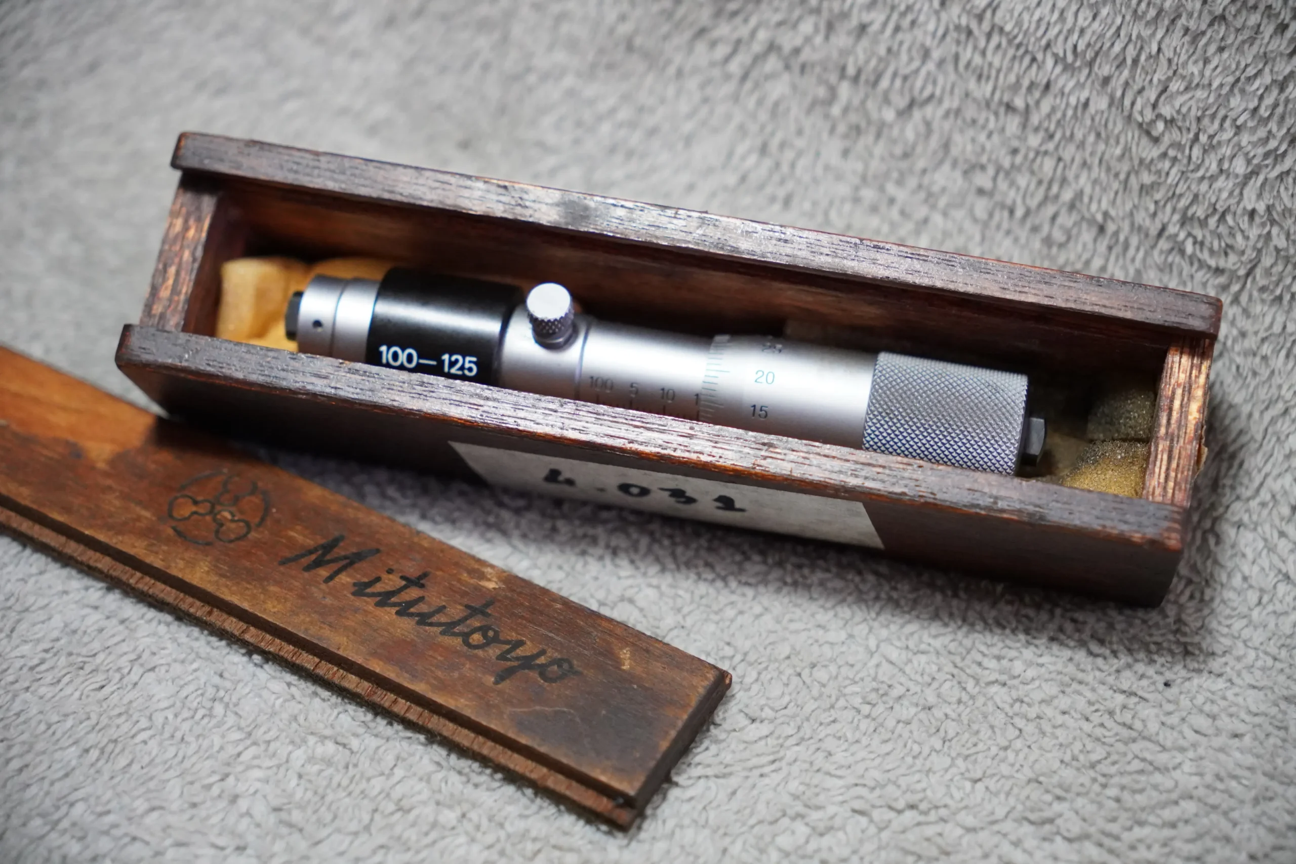 MITUTOYO Inside Micrometer 100–125 mm, 0.01mm Resolution - Image 2